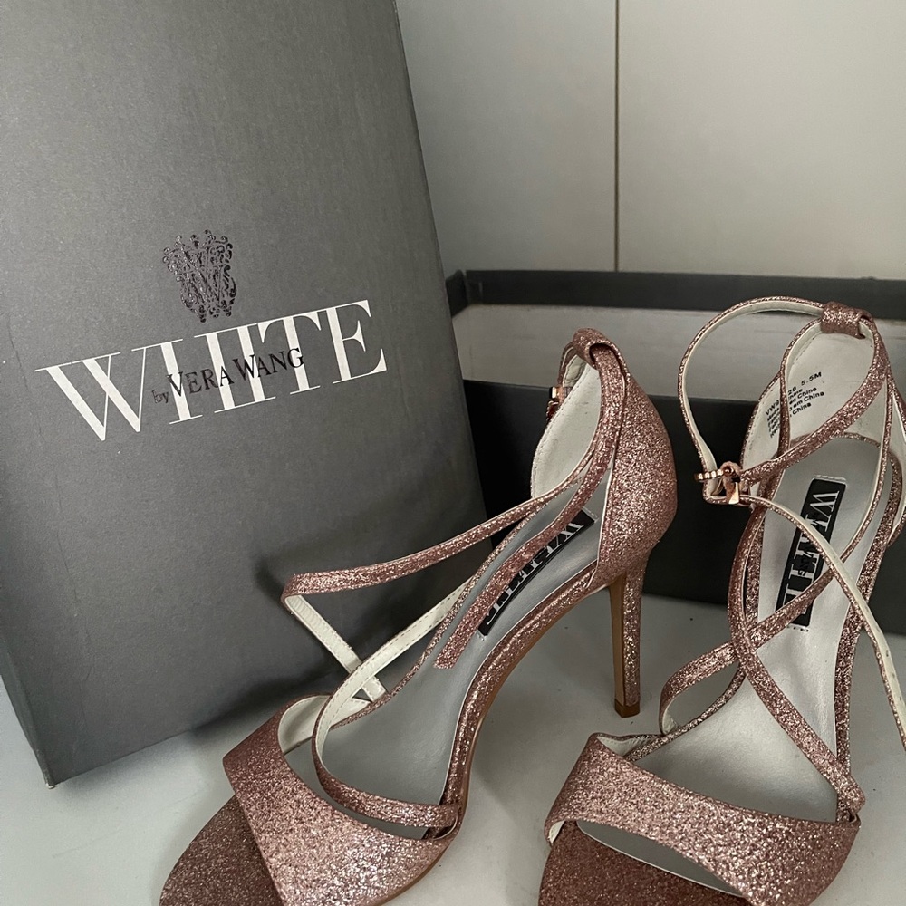 Vera Wang Pink Glitter Heels Elegant Strappy Design